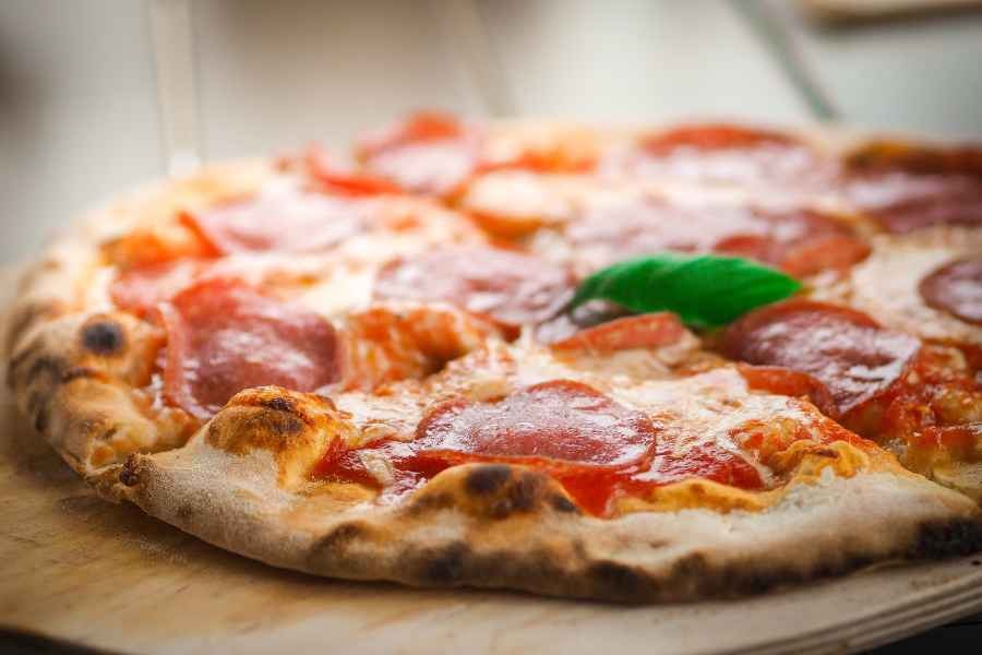 keczup na pizzy